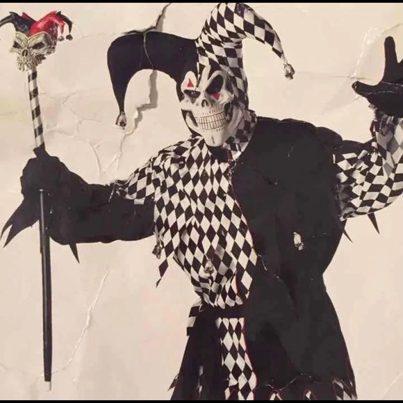 Evil Jester - Picture 1 of 3